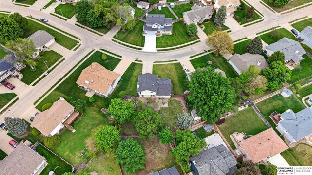 7022 Michelle Avenue, La Vista, NE 68128