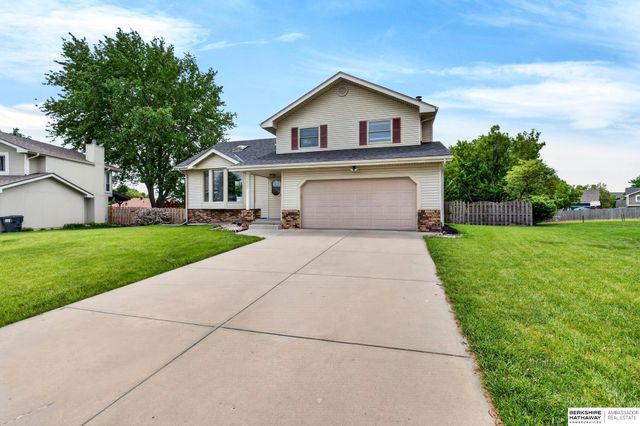 7022 Michelle Avenue, La Vista, NE 68128