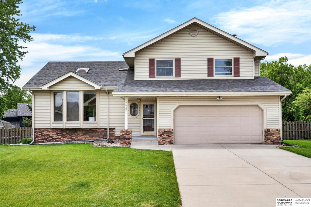 7022 Michelle Avenue, La Vista, NE 68128