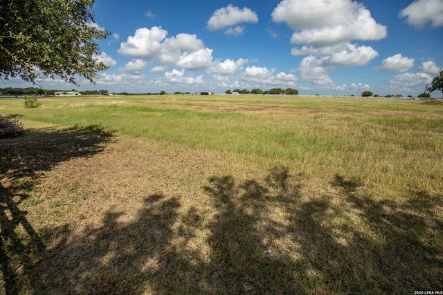 404 Annies, La Vernia, TX 78121