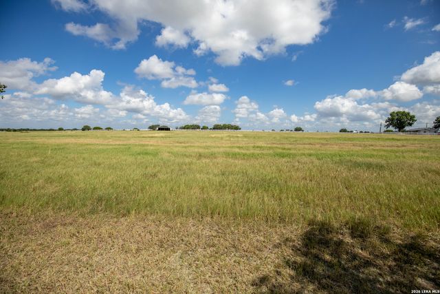 404 Annies, La Vernia, TX 78121