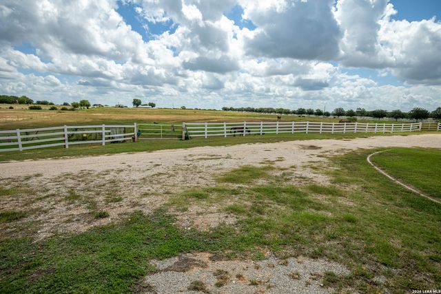 404 Annies, La Vernia, TX 78121