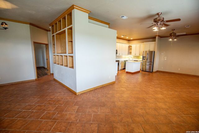 404 Annies, La Vernia, TX 78121