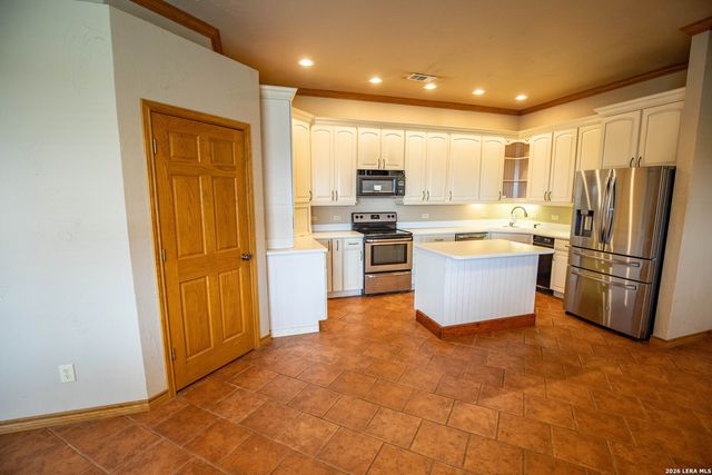 404 Annies, La Vernia, TX 78121