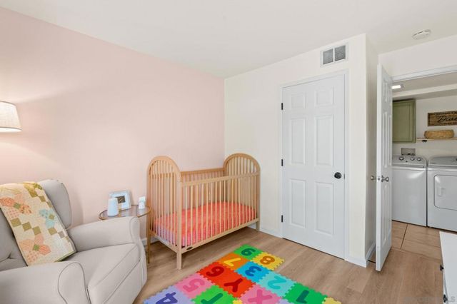 2528 White Oak Pl 3, Escondido, CA 92027