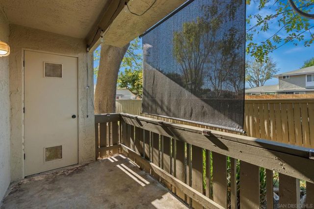 2528 White Oak Pl 3, Escondido, CA 92027