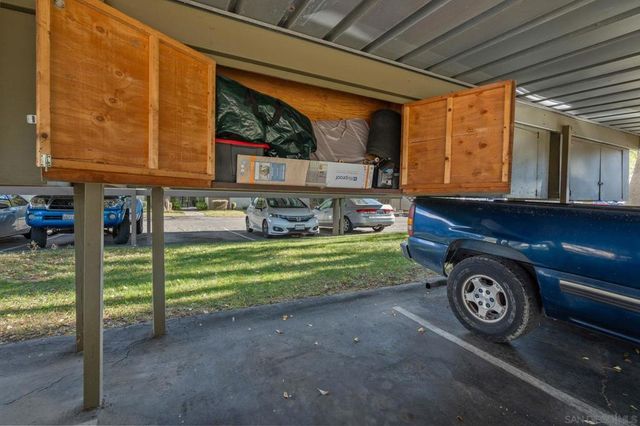 2528 White Oak Pl 3, Escondido, CA 92027