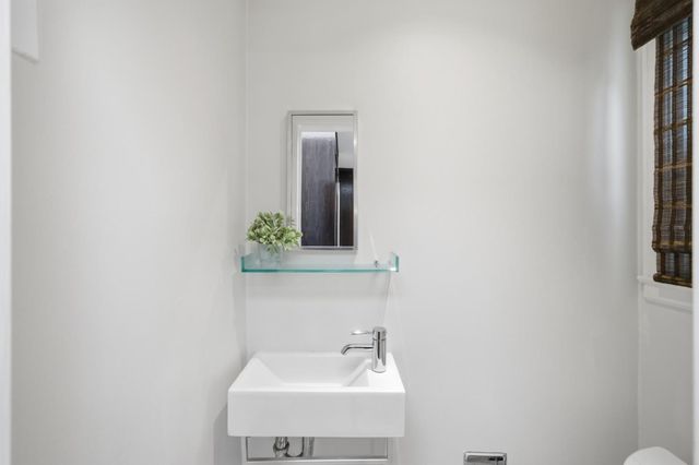 30 Mission Drive, San Mateo, CA 94402