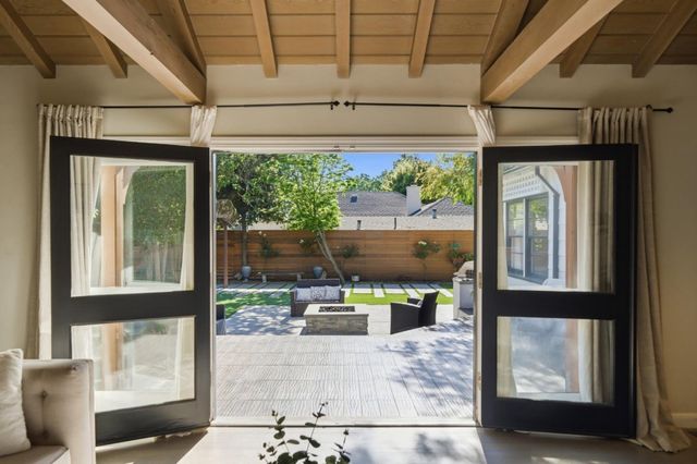 30 Mission Drive, San Mateo, CA 94402