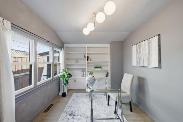 30 Mission Drive, San Mateo, CA 94402