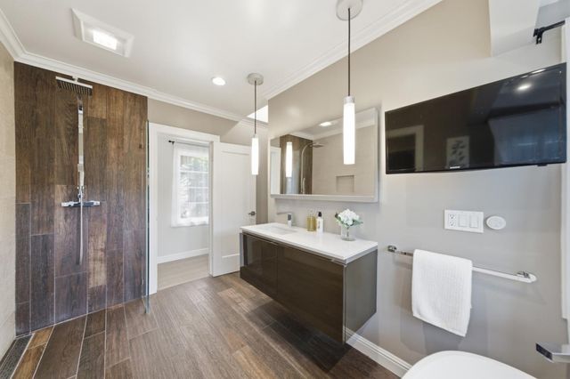 30 Mission Drive, San Mateo, CA 94402