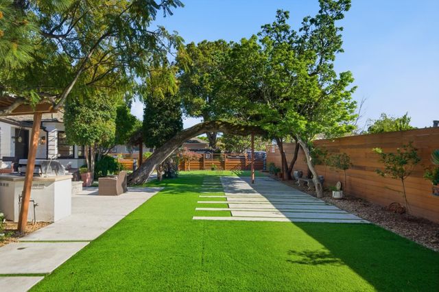 30 Mission Drive, San Mateo, CA 94402