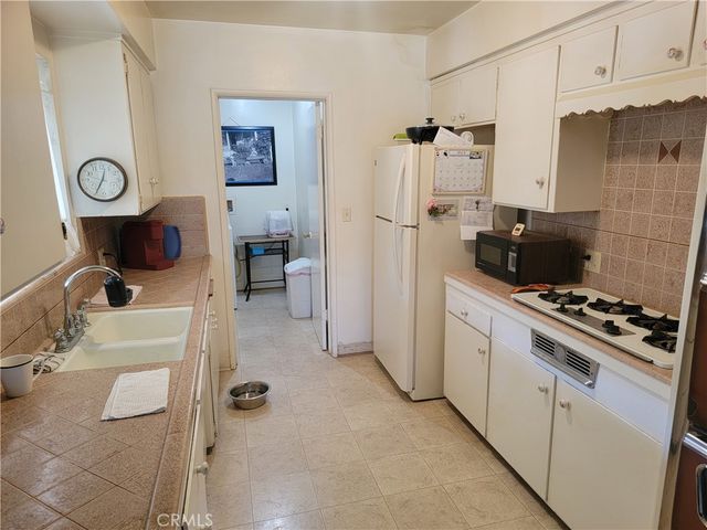 9969 Claremont, Bloomington, CA 92316