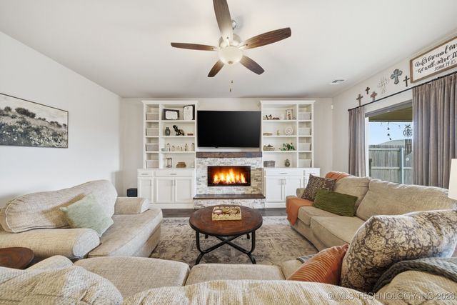 7221 S Hemlock Avenue, Broken Arrow, OK 74011