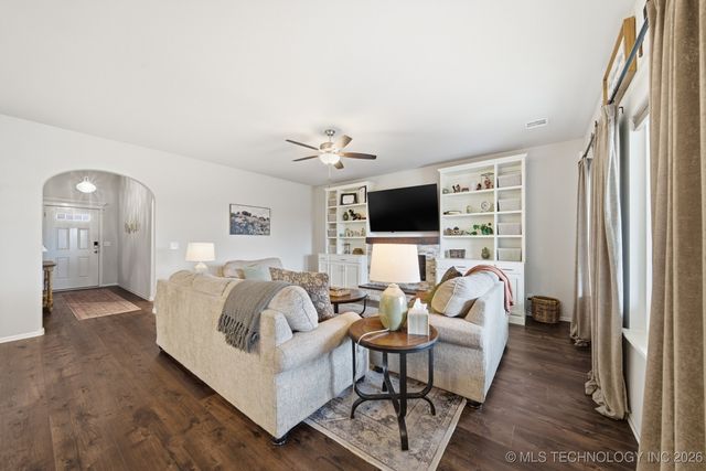 7221 S Hemlock Avenue, Broken Arrow, OK 74011