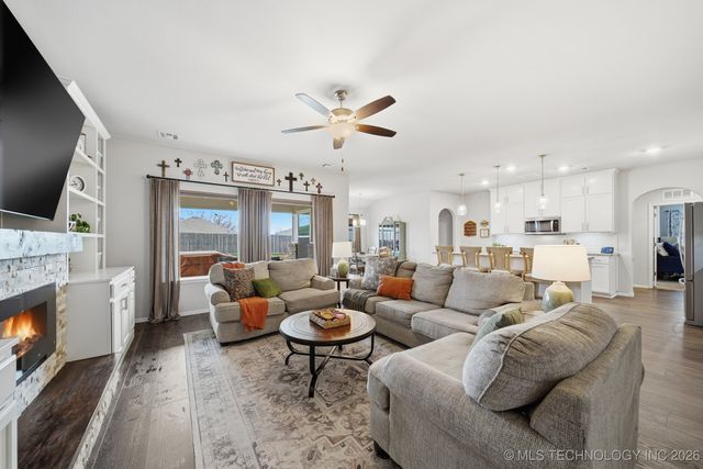 7221 S Hemlock Avenue, Broken Arrow, OK 74011