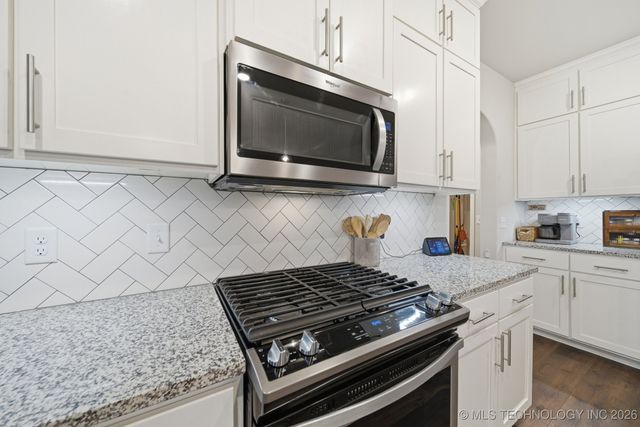 7221 S Hemlock Avenue, Broken Arrow, OK 74011