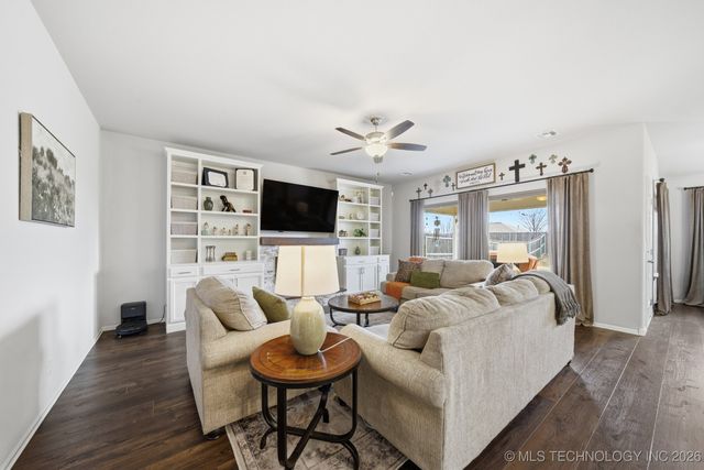 7221 S Hemlock Avenue, Broken Arrow, OK 74011