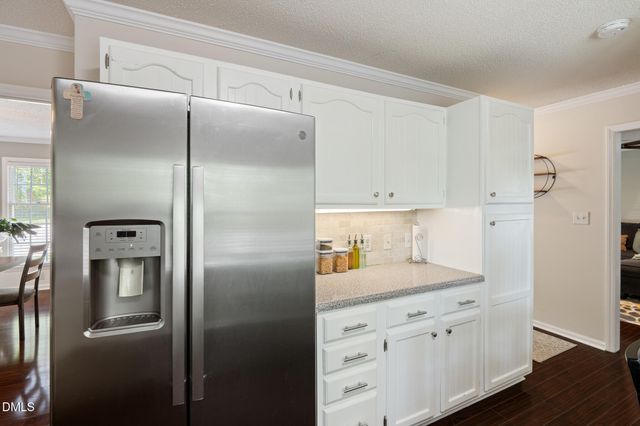 1011 Pineburr Road, Jamestown, NC 27282