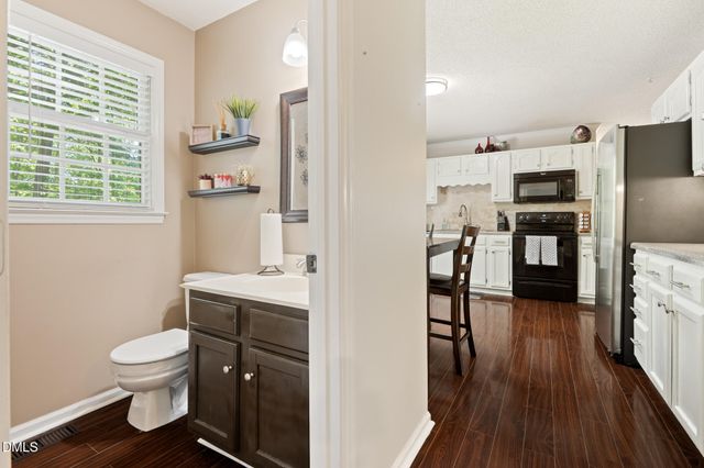 1011 Pineburr Road, Jamestown, NC 27282