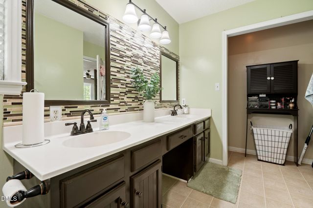 1011 Pineburr Road, Jamestown, NC 27282