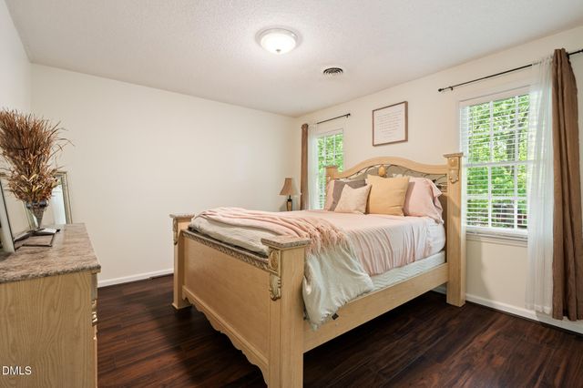 1011 Pineburr Road, Jamestown, NC 27282