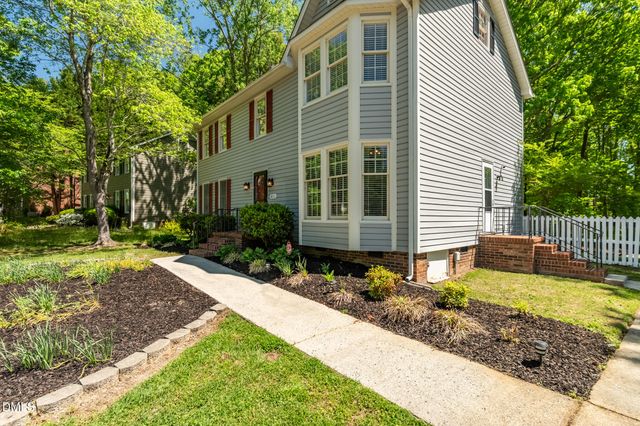 1011 Pineburr Road, Jamestown, NC 27282