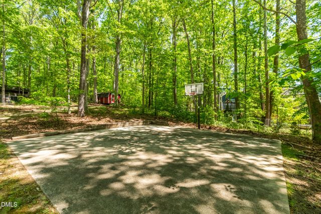 1011 Pineburr Road, Jamestown, NC 27282