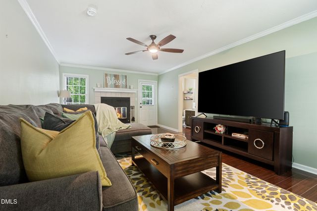 1011 Pineburr Road, Jamestown, NC 27282