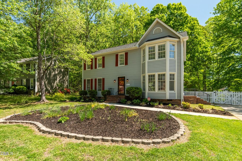 1011 Pineburr Road, Jamestown, NC 27282