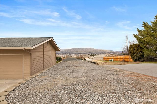 570 Bengal Lane, East Wenatchee, WA 98802