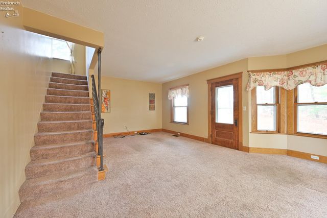 51001 Portman Road, Amherst, OH 44001