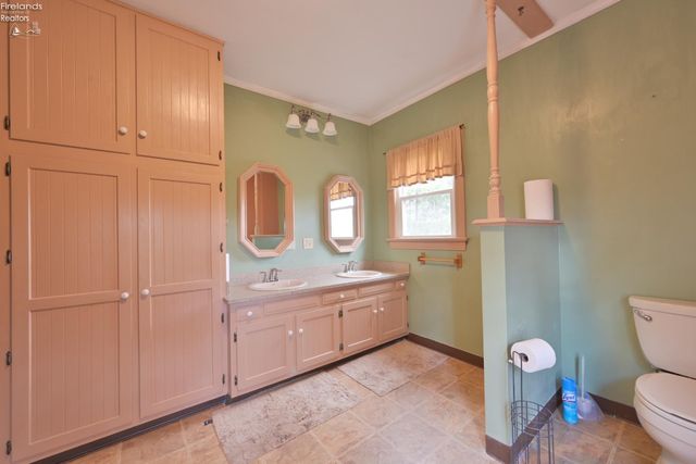 51001 Portman Road, Amherst, OH 44001