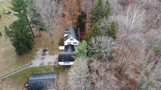 51001 Portman Road, Amherst, OH 44001