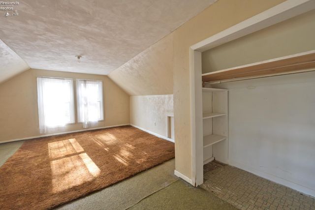 51001 Portman Road, Amherst, OH 44001