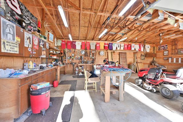 51001 Portman Road, Amherst, OH 44001