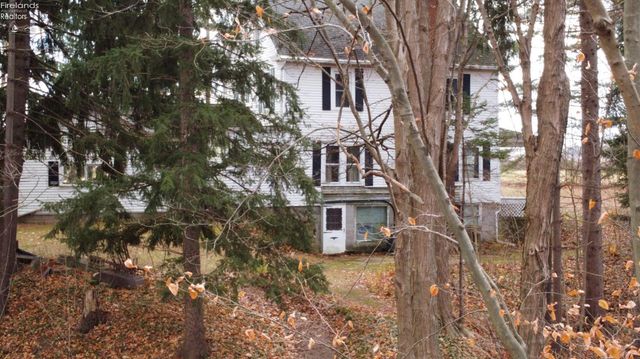 51001 Portman Road, Amherst, OH 44001