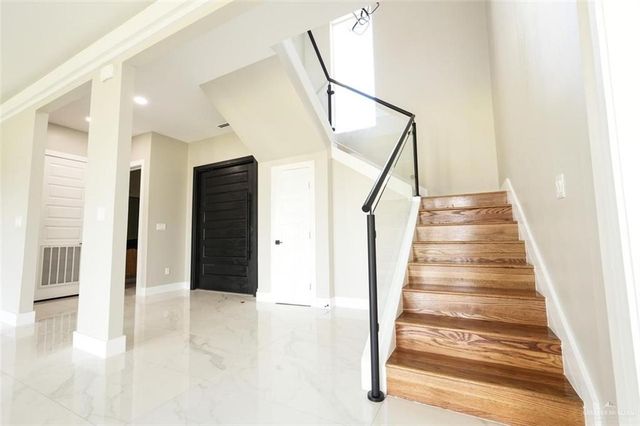 13819 N 34th Lane N, Mcallen, TX 78504