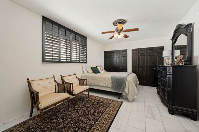 10209 Regal Oaks Drive 211, Dallas, TX 75230