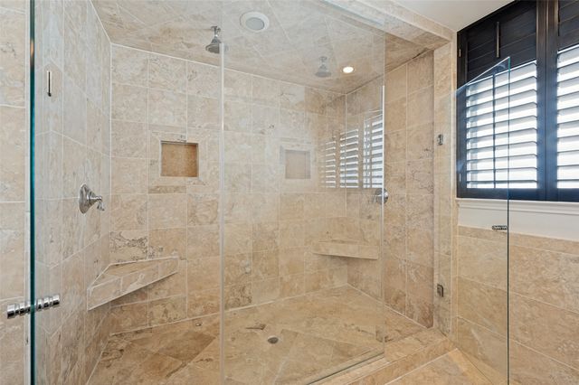 10209 Regal Oaks Drive 211, Dallas, TX 75230