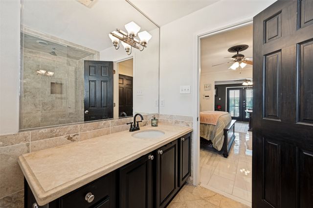 10209 Regal Oaks Drive 211, Dallas, TX 75230