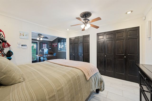 10209 Regal Oaks Drive 211, Dallas, TX 75230