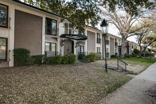 10209 Regal Oaks Drive 211, Dallas, TX 75230