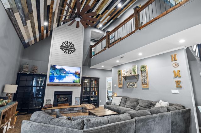 1842 Chapel Road, Sevierville, TN 37876