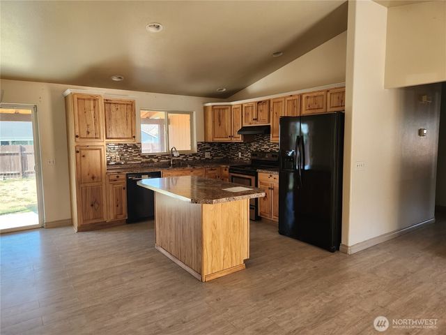 1070 S 4th Avenue, Othello, WA 99344