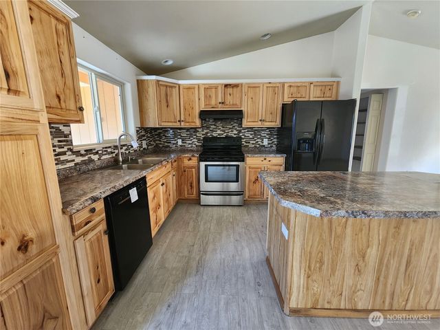 1070 S 4th Avenue, Othello, WA 99344