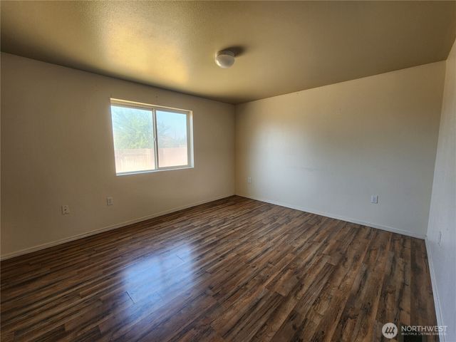 1070 S 4th Avenue, Othello, WA 99344