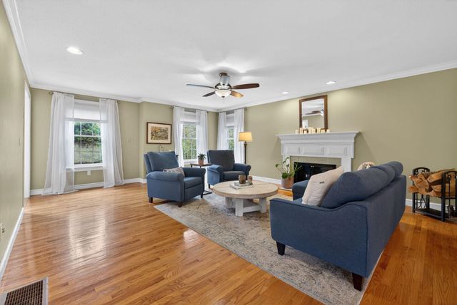 55 Page Lane, Hampstead, NH 03841