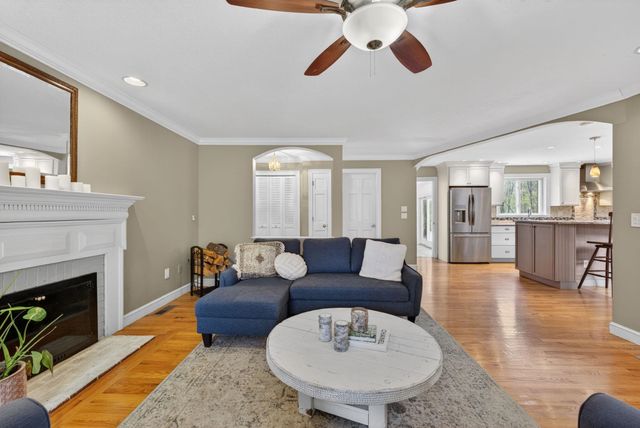 55 Page Lane, Hampstead, NH 03841