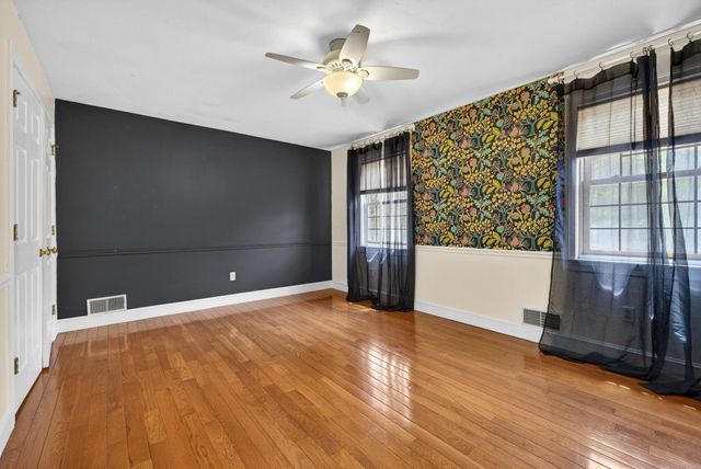 55 Page Lane, Hampstead, NH 03841